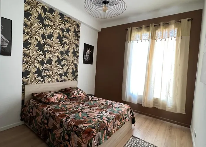 Belle Perle Rare Port De Appartement