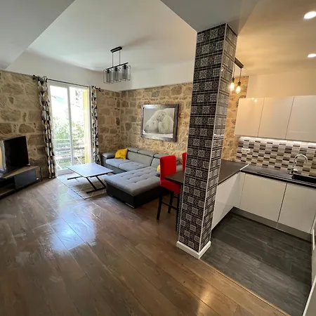 Belle Perle Rare Port De *